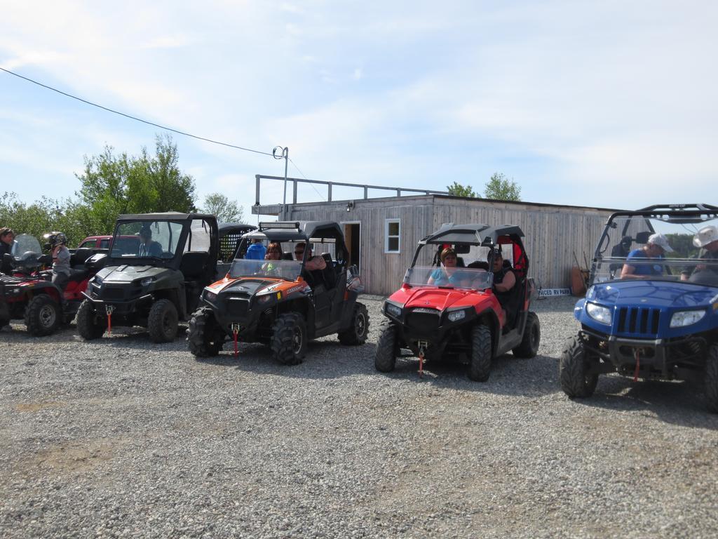 Pirates Haven Atv Friendly Rv Park, Chalets & Adventures Hotel Robinsons Exterior photo